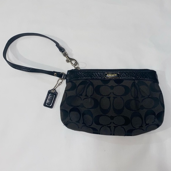 Coach Signature Pleated Medium Wristlet - Picture 2 of 4